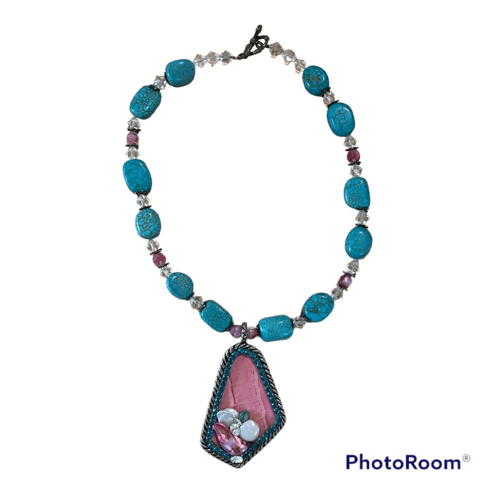 Women’s Turquoise Necklace with Unique Metal Pendant